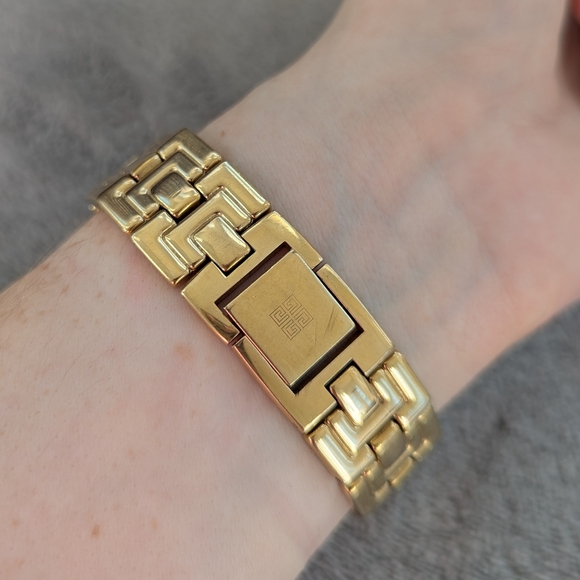 Givenchy gold tone watch - Picture 7 of 13